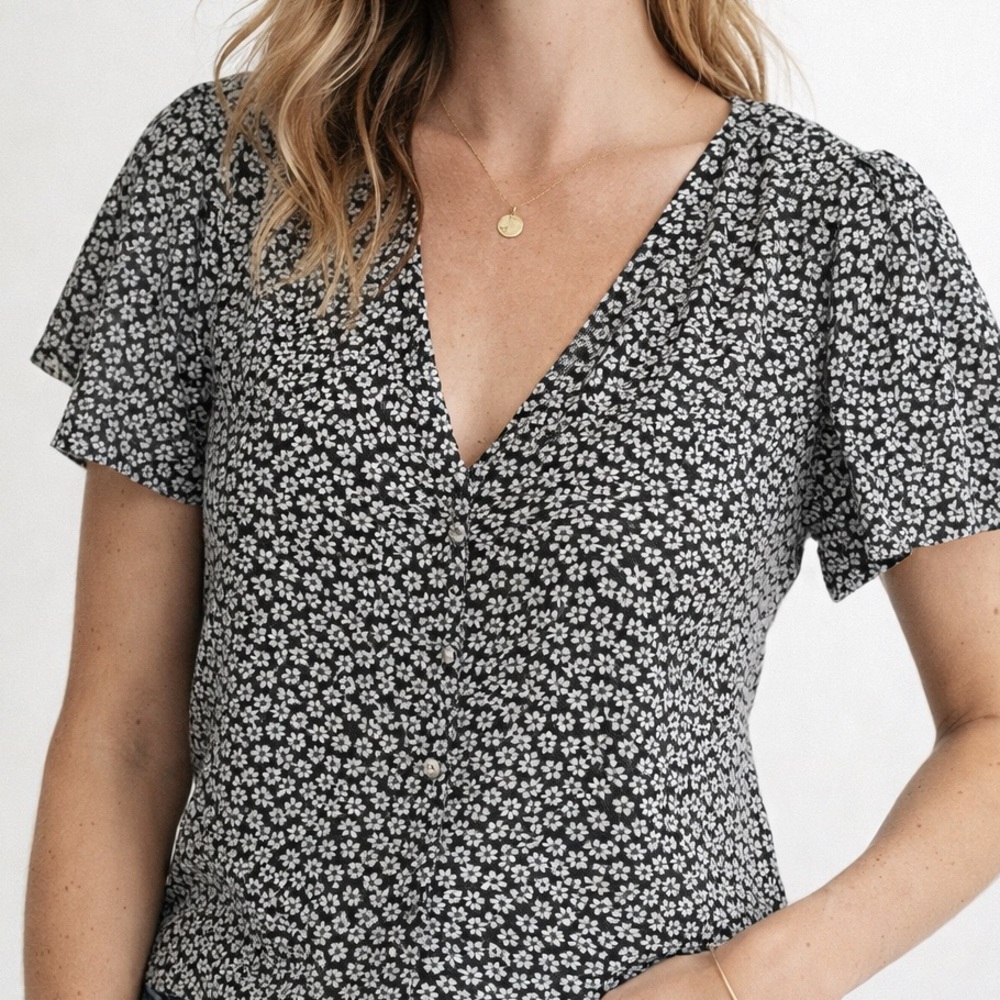 Madewell Black and White Floral V-Neck Blouse